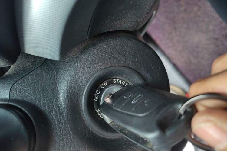 Used Kia Sorento 2013 2.4L 5-Seater Gasoline Comfort Version China IV Standard Vehicle Key