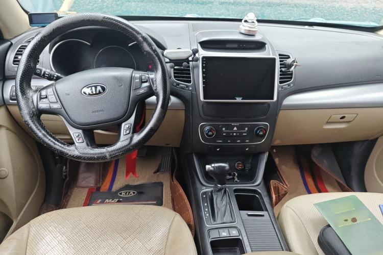 Used Kia Sorento 2013 2.2T 5-Seater Diesel Luxury Edition Center Console
