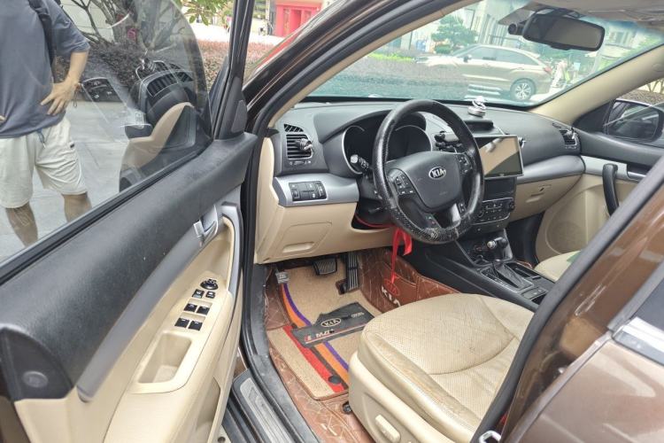 Used Kia Sorento 2013 2.2T 5-Seater Diesel Luxury Edition Driver Seat