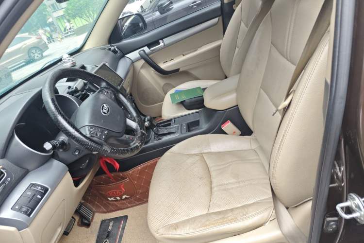 Used Kia Sorento 2013 2.2T 5-Seater Diesel Luxury Edition Left Front Seat