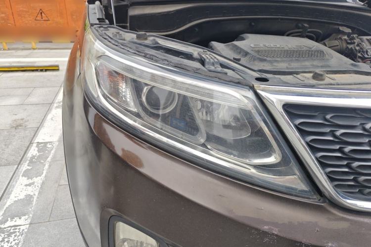 Used Kia Sorento 2013 2.2T 5-Seater Diesel Luxury Edition Right Front Headlight