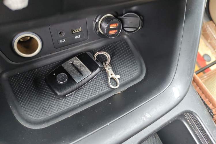 Used Kia Sorento 2013 2.2T 5-Seater Diesel Luxury Edition Vehicle Key