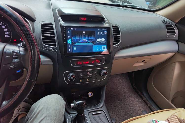 Used Kia Sorento 2013 2.2T 5-Seater Diesel Comfort Edition Audio And AC Panel