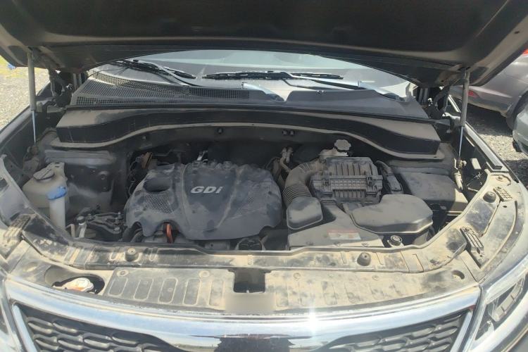 Used Kia Sorento 2013 2.4L 7-Seater Gasoline Comfort Version China IV Standard Engine Bay