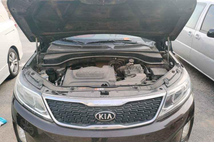 Used Kia Sorento 2013 2.2T 5-Seater Diesel Comfort Edition Engine Bay