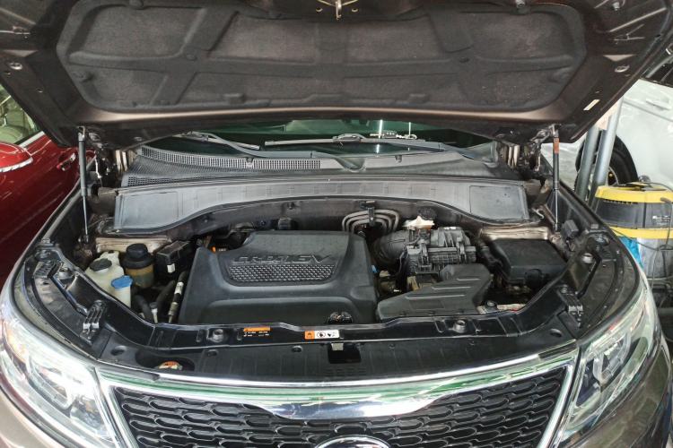 Used Kia Sorento 2013 2.2T 5-Seater Diesel Comfort Edition Engine Bay