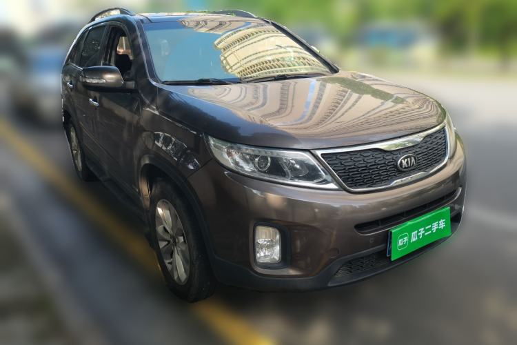 Used Kia Sorento 2013 2.4L 5-Seater Gasoline Comfort Edition Front Right 45 Deg