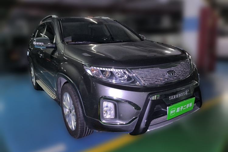 Used Kia Sorento 2013 2.4L 5-Seater Gasoline Comfort Version China IV Standard Front Right 45 Deg