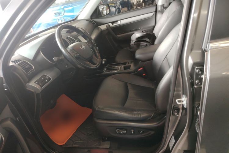Used Kia Sorento 2013 2.4L 7-Seater Gasoline Luxury Version China IV Standard Left Front Seat