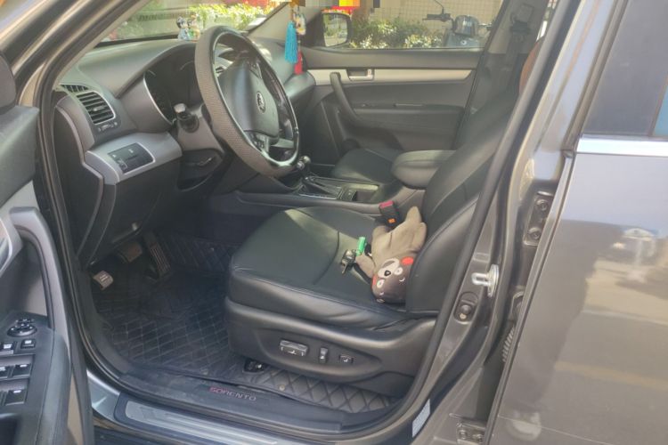 Used Kia Sorento 2013 2.2T 7-seat Diesel Comfort Edition Left Front Seat