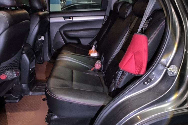 Used Kia Sorento 2013 2.4L 5-Seater Gasoline Comfort Version China IV Standard Left Rear Seat