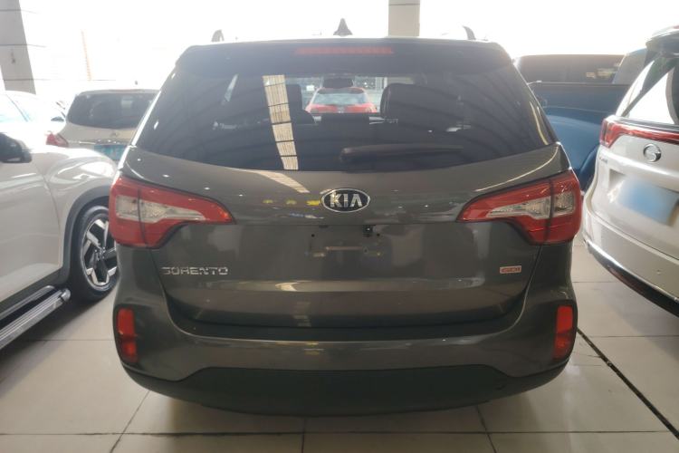 Used Kia Sorento 2013 2.4L 7-Seater Gasoline Luxury Version China IV Standard Rear