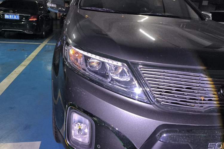 Used Kia Sorento 2013 2.4L 5-Seater Gasoline Comfort Version China IV Standard Right Front Headlight