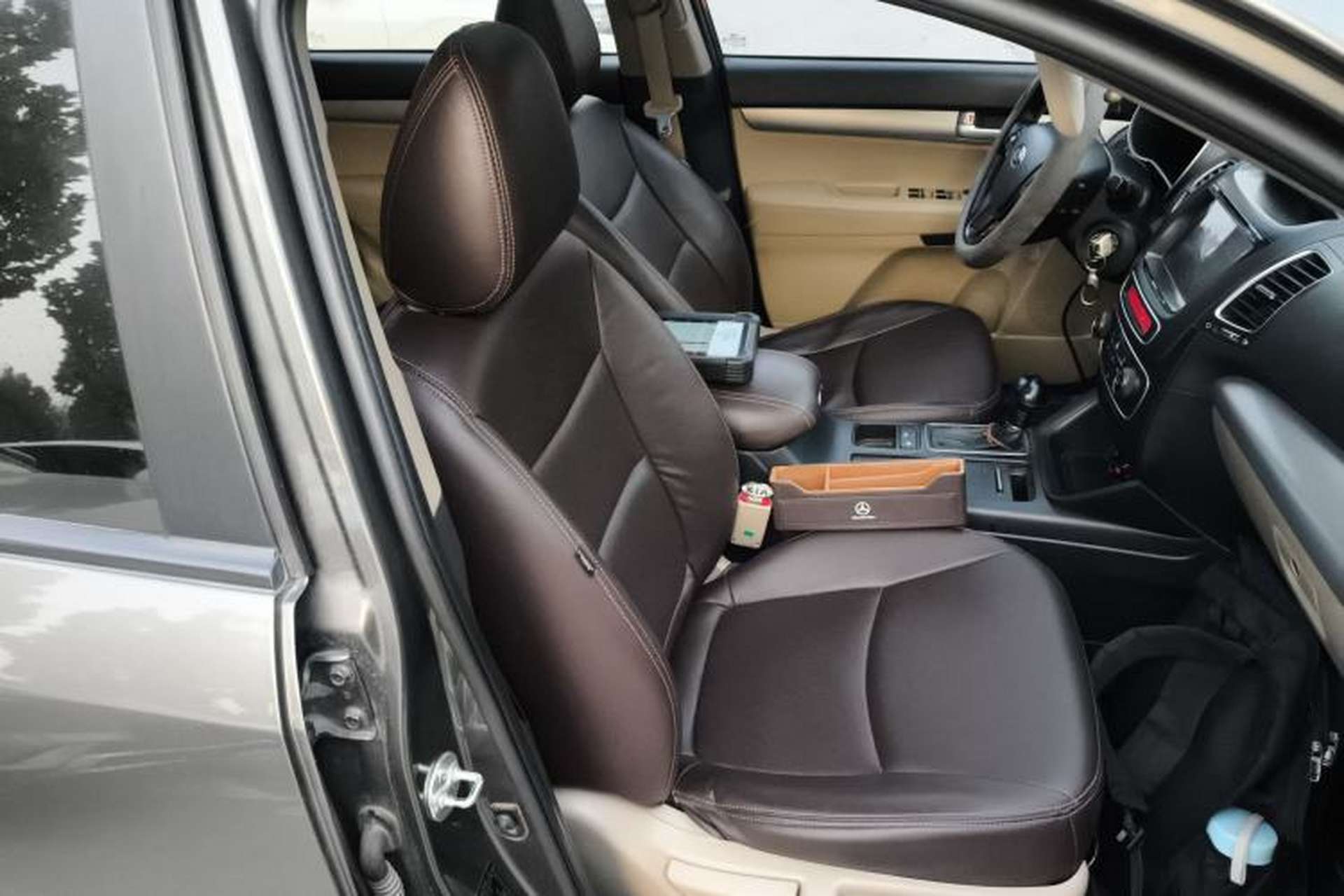 Used Kia Sorento 2013 2.4L 5-Seater Gasoline Comfort Version China IV Standard Right Front Seat