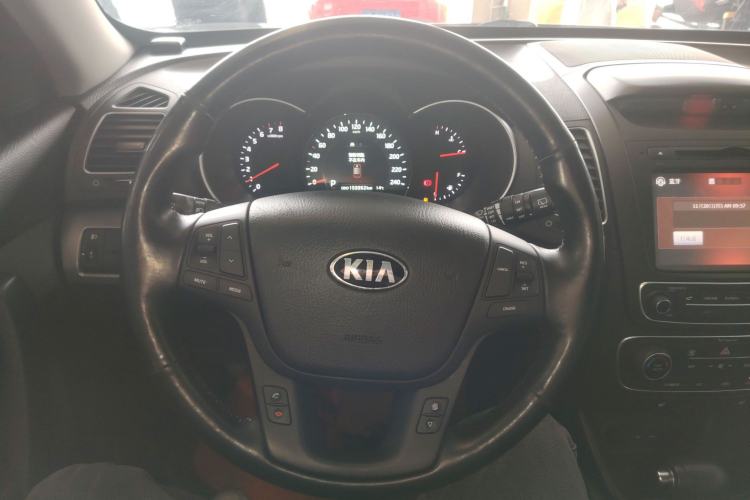 Used Kia Sorento 2013 2.4L 7-Seater Gasoline Luxury Version China IV Standard Steering Wheel
