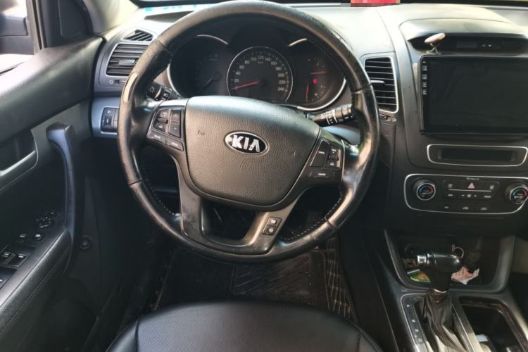 Used Kia Sorento 2013 2.4L 5-Seater Gasoline Comfort Edition Steering Wheel
