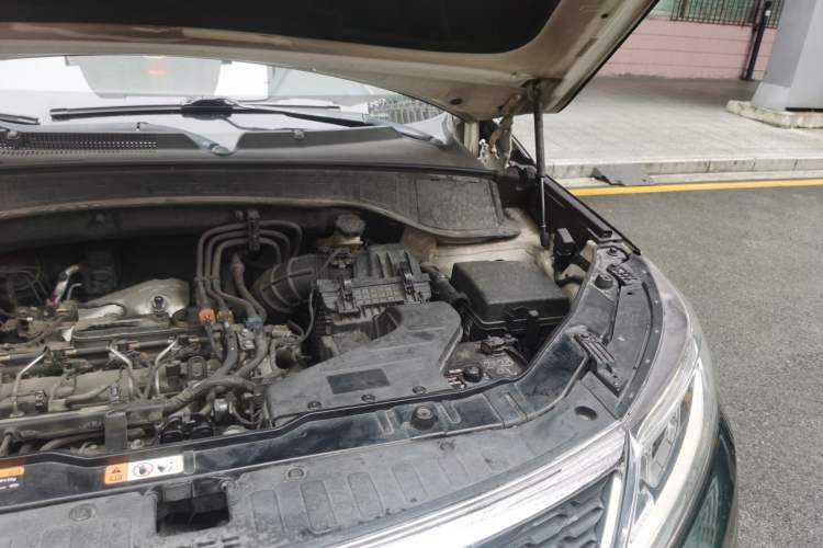 Used Kia Sorento 2013 2.2T 7-seat Diesel Comfort Edition Engine Bay Left