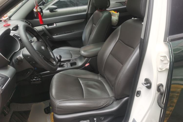 Used Kia Sorento 2013 2.2T 7-seat Diesel Comfort Edition Left Front Seat