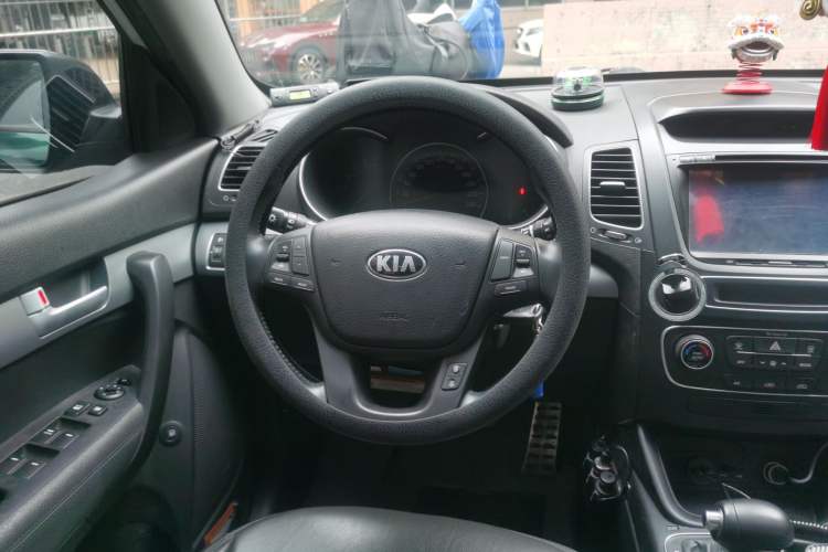 Used Kia Sorento 2013 2.2T 7-seat Diesel Comfort Edition Steering Wheel