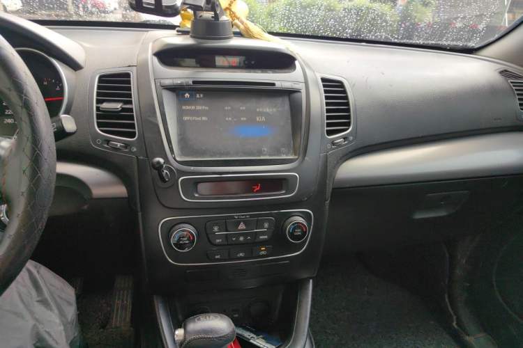 Used Kia Sorento 2013 2.2T 7-seat Diesel Comfort Edition Audio And AC Panel