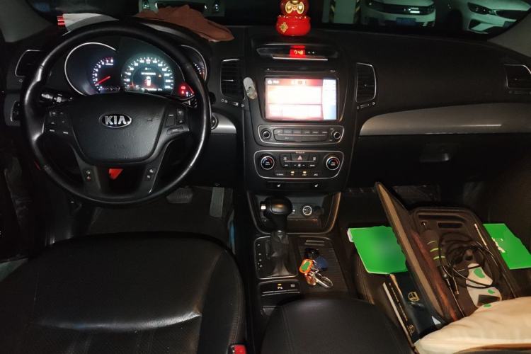 Used Kia Sorento 2013 2.4L 5-seat Gasoline Luxury Edition Center Console