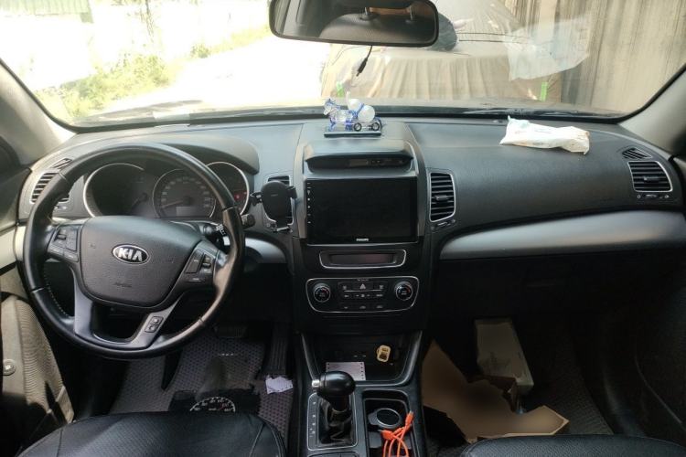 Used Kia Sorento 2013 2.4L 5-Seater Gasoline Comfort Edition Center Console