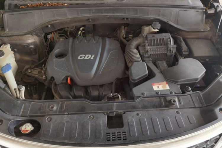 Used Kia Sorento 2013 2.4L 5-Seater Gasoline Comfort Version China IV Standard Engine Bay