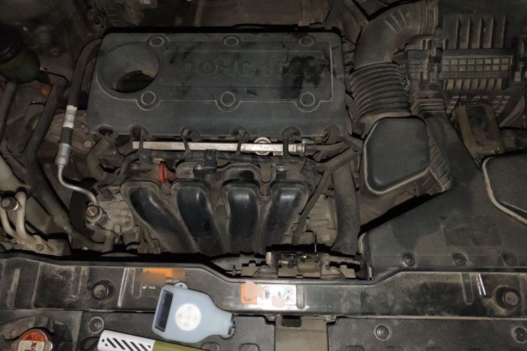 Used Kia Sorento 2013 2.4L 5-seat Gasoline Luxury Edition Engine Bay