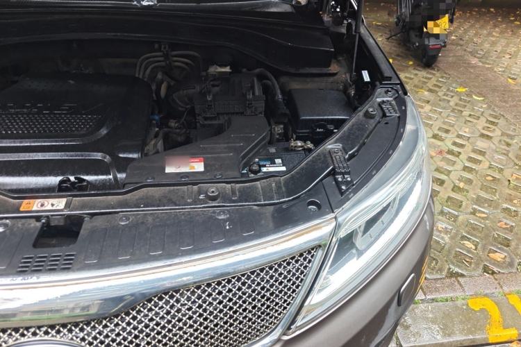 Used Kia Sorento 2013 2.2T 5-Seater Diesel Supreme Edition Engine Bay Left