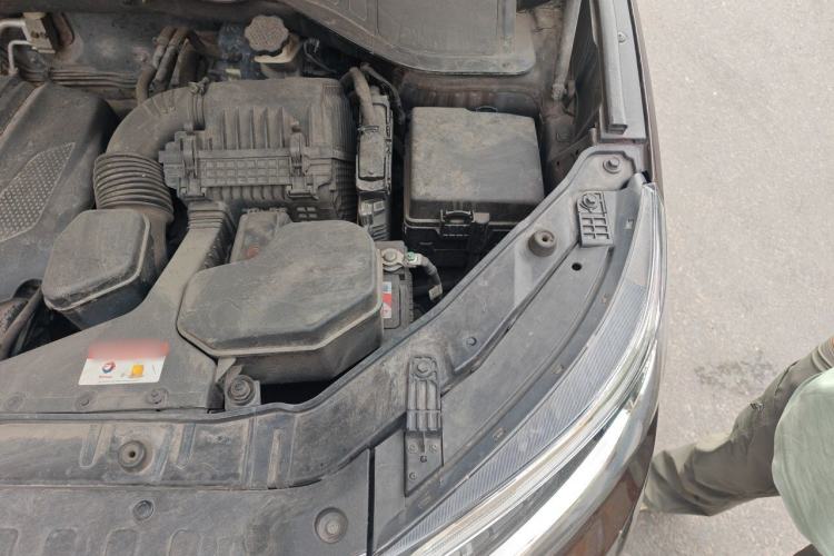 Used Kia Sorento 2013 2.4L 7-Seater Gasoline Luxury Version China IV Standard Engine Bay Left