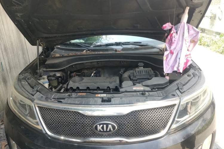 Used Kia Sorento 2013 2.4L 5-Seater Gasoline Comfort Edition Engine Bay