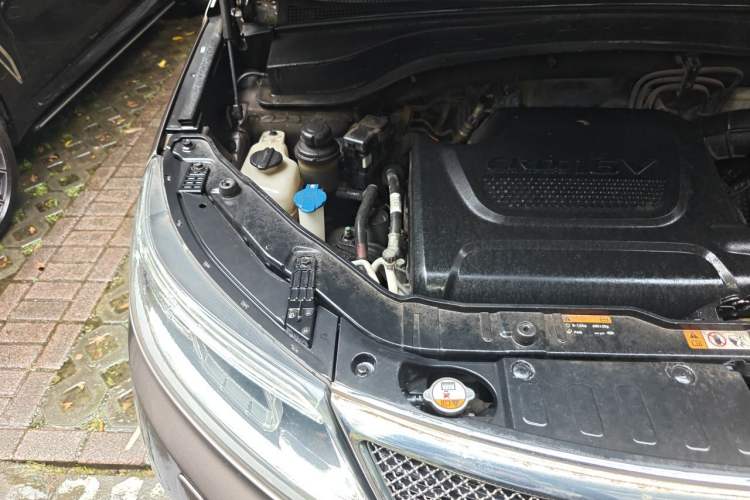 Used Kia Sorento 2013 2.2T 5-Seater Diesel Supreme Edition Engine Bay Right