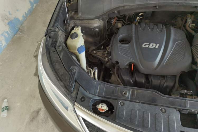 Used Kia Sorento 2013 2.4L 5-Seater Gasoline Comfort Version China IV Standard Engine Bay Right