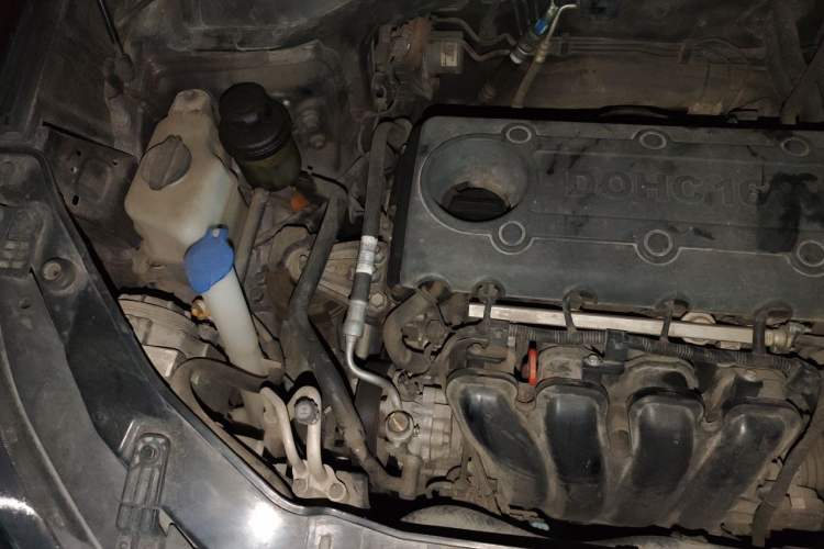 Used Kia Sorento 2013 2.4L 5-seat Gasoline Luxury Edition Engine Bay Right