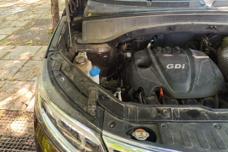 Used Kia Sorento 2013 2.4L 7-Seater Gasoline Supreme Edition China IV Standard Engine Bay Right