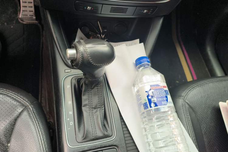 Used Kia Sorento 2013 2.4L 5-Seater Gasoline Supreme Edition Gear Lever