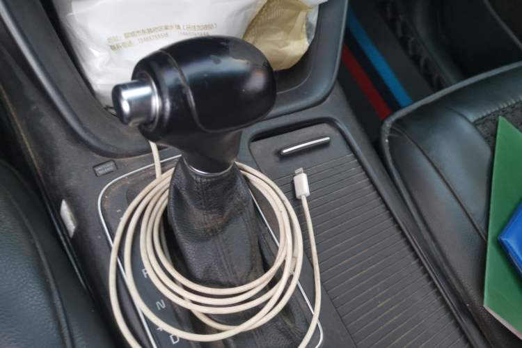 Used Kia Sorento 2013 2.2T 5-Seater Diesel Luxury Edition Gear Lever