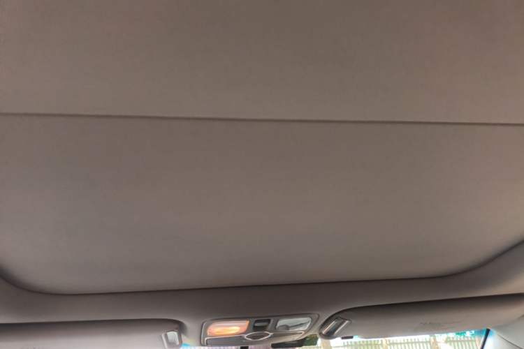 Used Kia Sorento 2013 2.4L 7-Seater Gasoline Supreme Edition China IV Standard Headliner