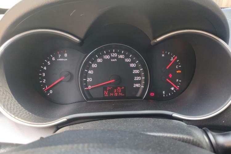 Used Kia Sorento 2013 2.4L 5-Seater Gasoline Comfort Edition Instrument Cluster