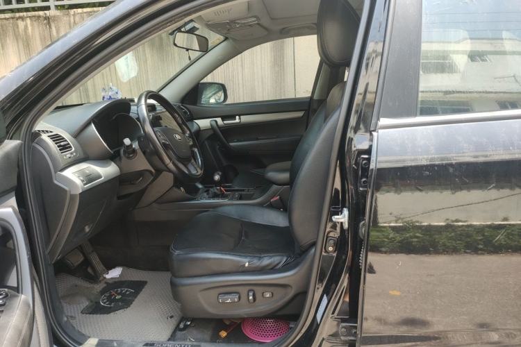 Used Kia Sorento 2013 2.4L 5-Seater Gasoline Comfort Edition Left Front Seat