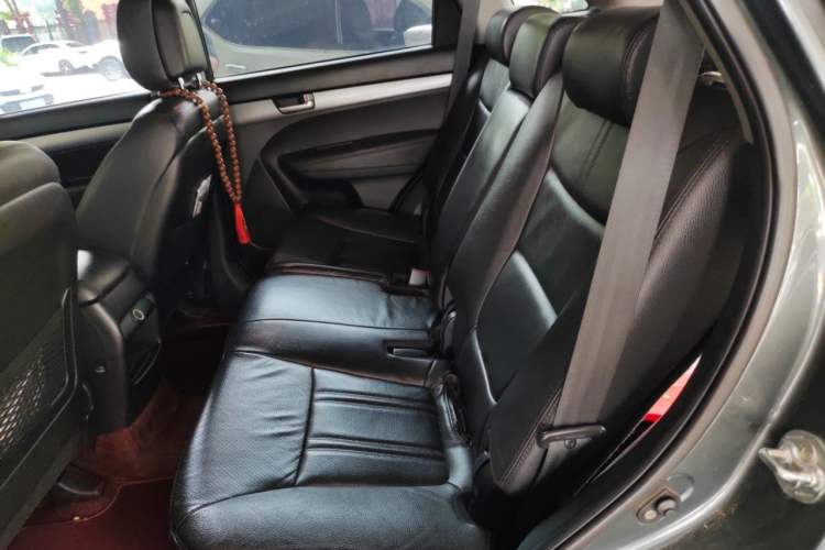 Used Kia Sorento 2013 2.4L 7-Seater Gasoline Luxury Edition China V Standard Left Rear Seat