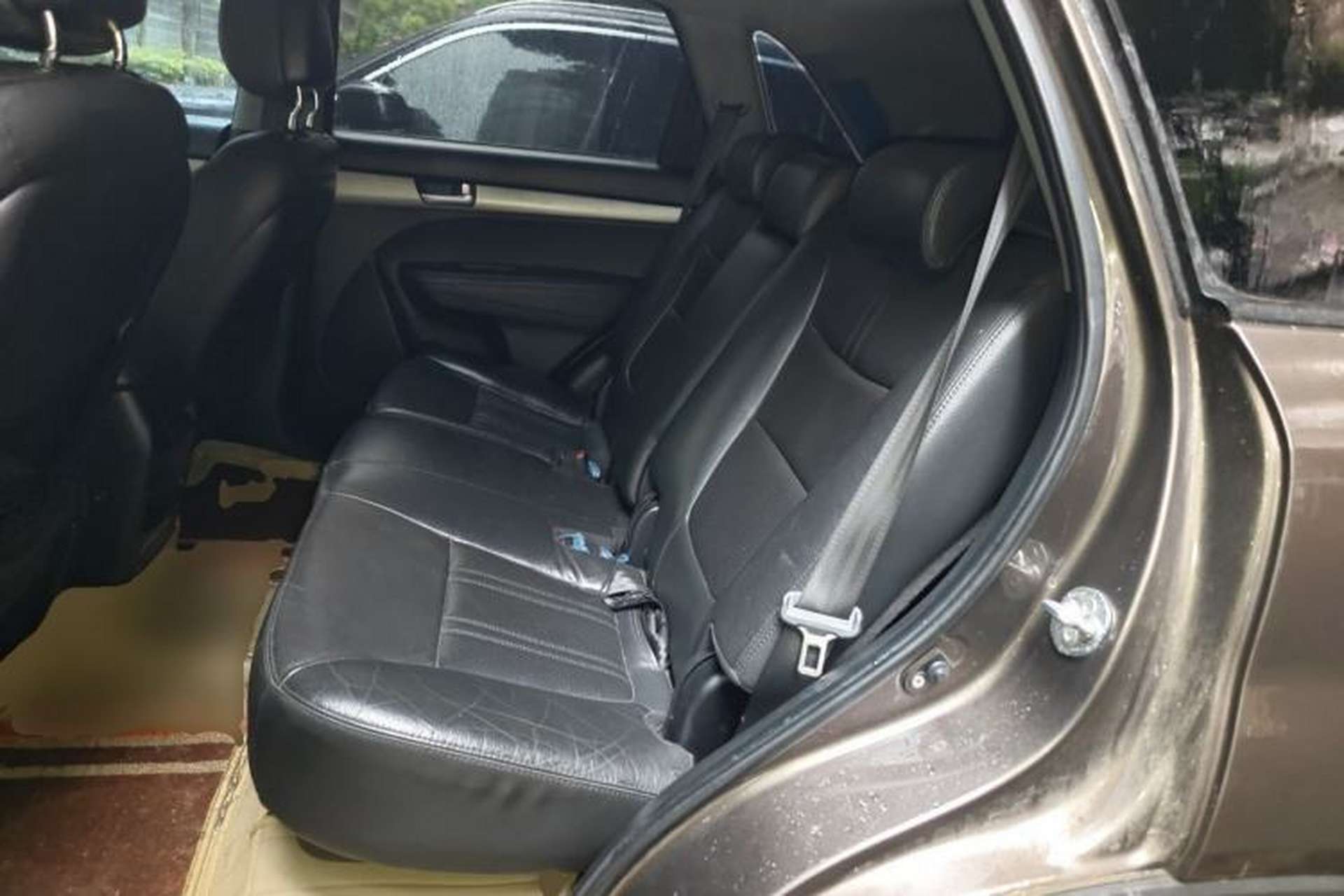 Used Kia Sorento 2013 2.2T 5-Seater Diesel Supreme Edition Left Rear Seat