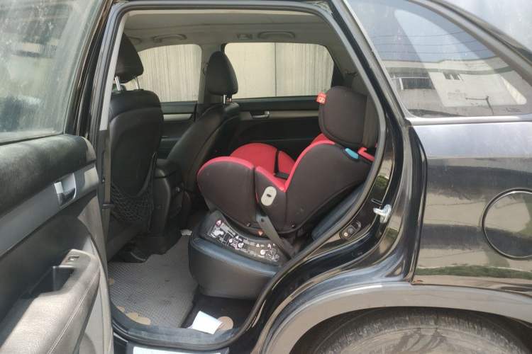 Used Kia Sorento 2013 2.4L 5-Seater Gasoline Comfort Edition Left Rear Seat