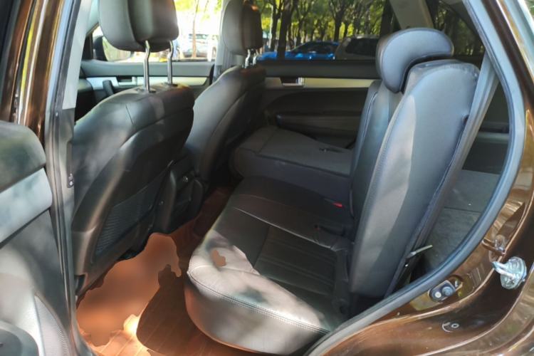 Used Kia Sorento 2013 2.4L 7-Seater Gasoline Supreme Edition China IV Standard Left Rear Seat