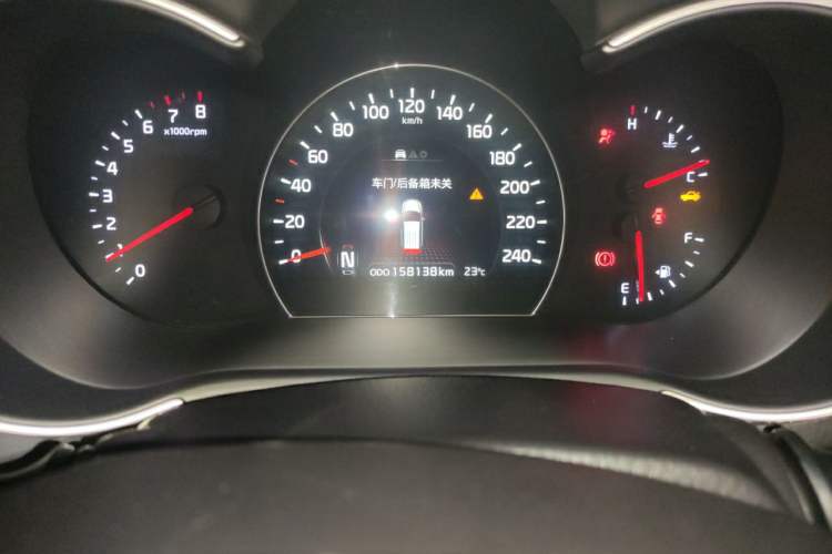 Used Kia Sorento 2013 2.4L 7-Seater Gasoline Comfort Version China IV Standard Odometer Close Up