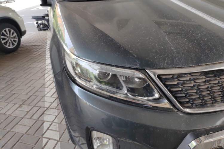 Used Kia Sorento 2013 2.4L 7-Seater Gasoline Luxury Edition China V Standard Right Front Headlight