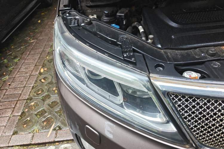 Used Kia Sorento 2013 2.2T 5-Seater Diesel Supreme Edition Right Front Headlight