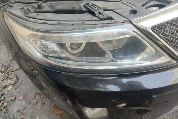 Used Kia Sorento 2013 2.4L 5-Seater Gasoline Comfort Edition Right Front Headlight