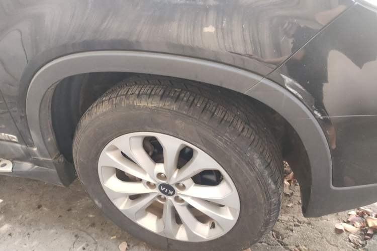 Used Kia Sorento 2013 2.4L 5-Seater Gasoline Comfort Edition Right Front Wheel Hub