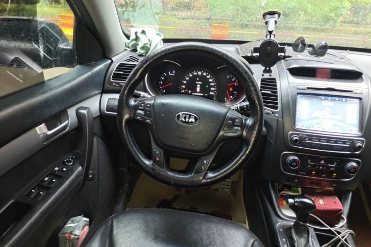 Used Kia Sorento 2013 2.2T 5-Seater Diesel Supreme Edition Steering Wheel